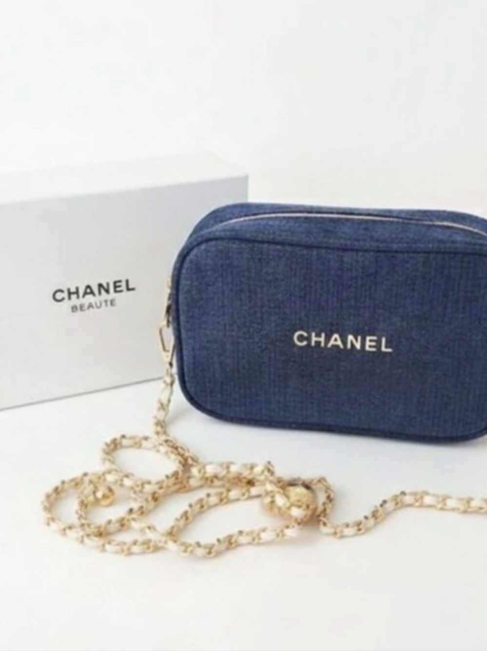 Chanel Beauté Bleu Denim Look Cosmetic Pouch Cosmetic Bags & Chain